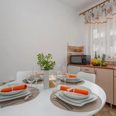 Apartment Amazing In Pobri With House Sea View