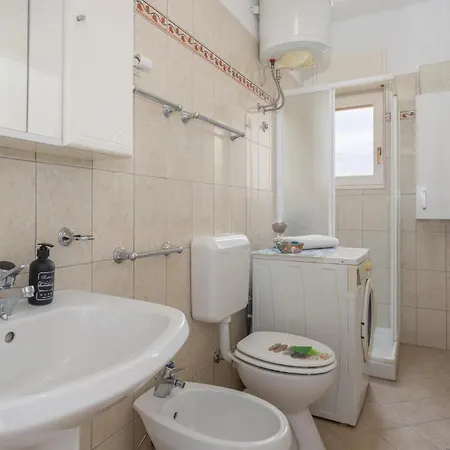 Apartment Amazing In Pobri With House Sea View