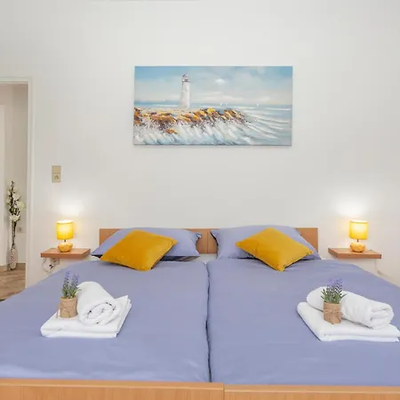 Apartment Amazing In Pobri With House Sea View